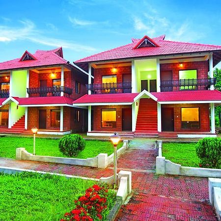 Leisure Vacations Gold Field Lake Resort, Kumarakom Exterior foto