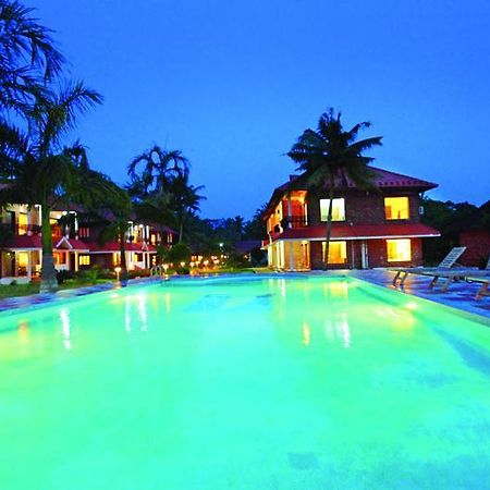 Leisure Vacations Gold Field Lake Resort, Kumarakom Exterior foto