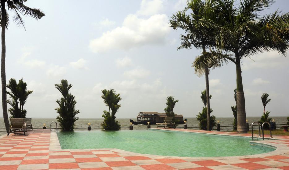 Leisure Vacations Gold Field Lake Resort, Kumarakom Exterior foto